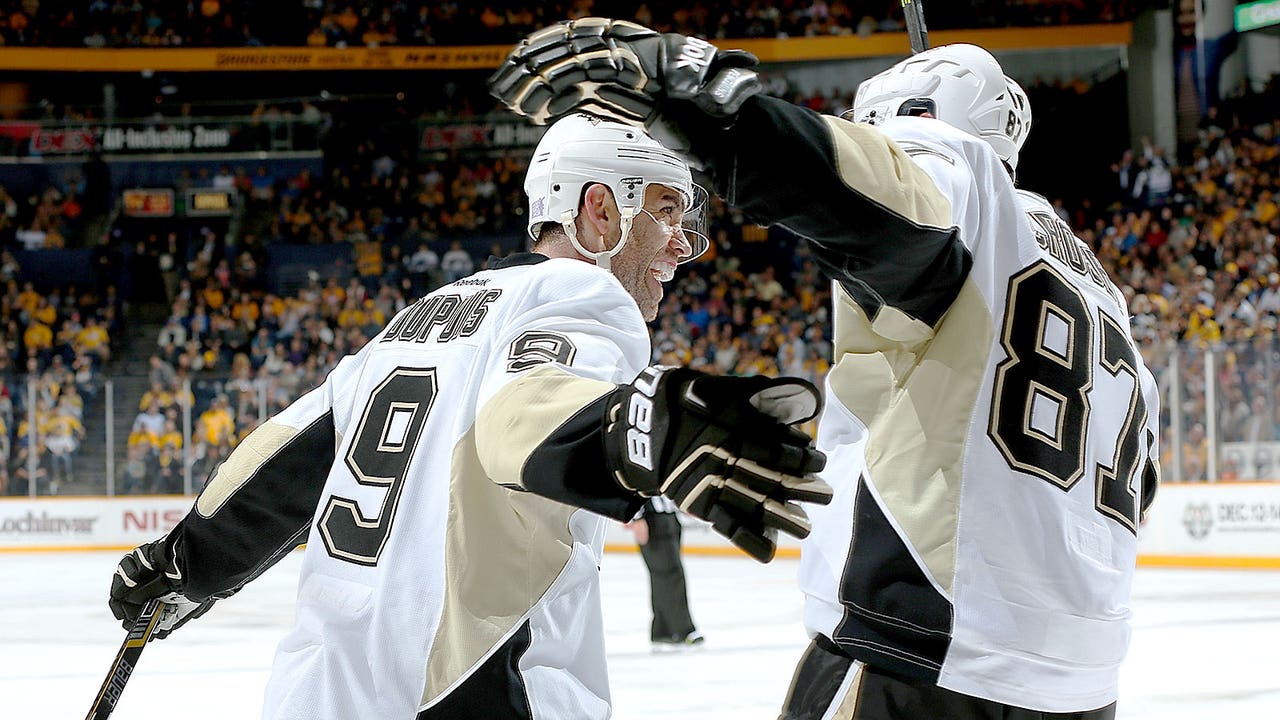 Crosby records three points as Pens beat Predators to end skid